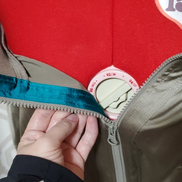 🔥host pick🔥 silk off the shoulder jacket - Picture 5 of 7